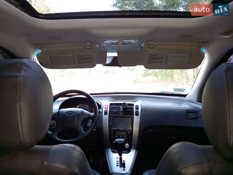 Внедорожник / Кроссовер Hyundai Tucson 2008 в 