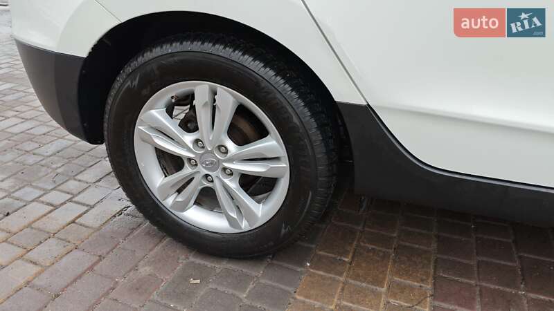 Внедорожник / Кроссовер Hyundai Tucson 2011 в Подольске