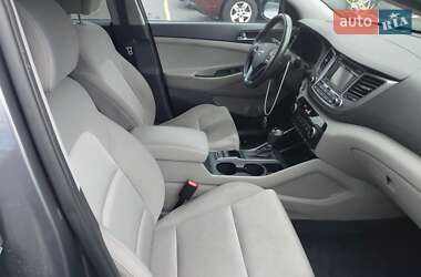 Внедорожник / Кроссовер Hyundai Tucson 2015 в  фото 5 Внедорожник / Кроссовер Hyundai Tucson 2015 в