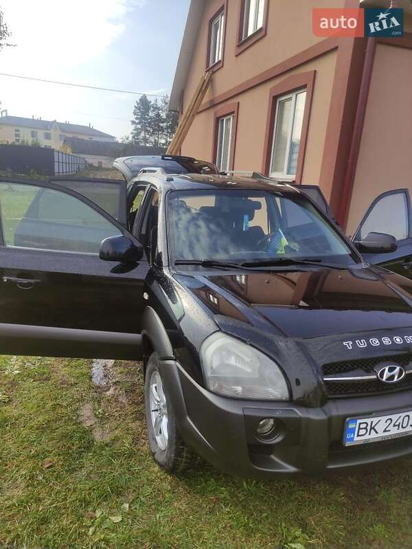 Внедорожник / Кроссовер Hyundai Tucson 2006 в Заречном