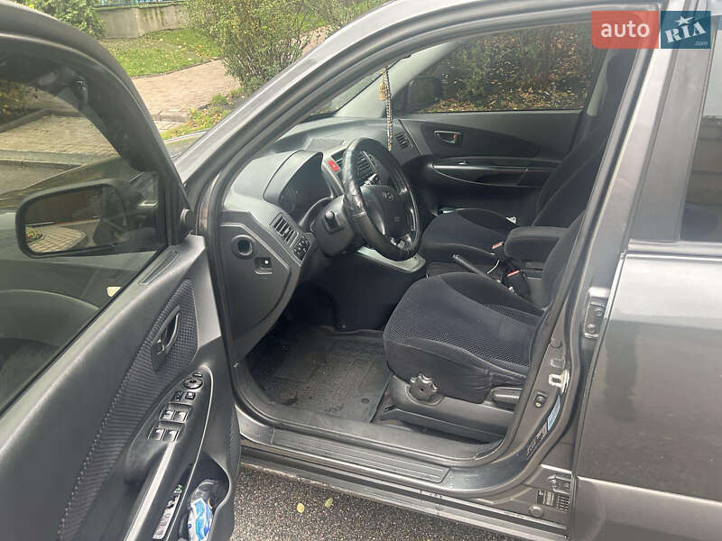 Позашляховик / Кросовер Hyundai Tucson 2008 в Києві