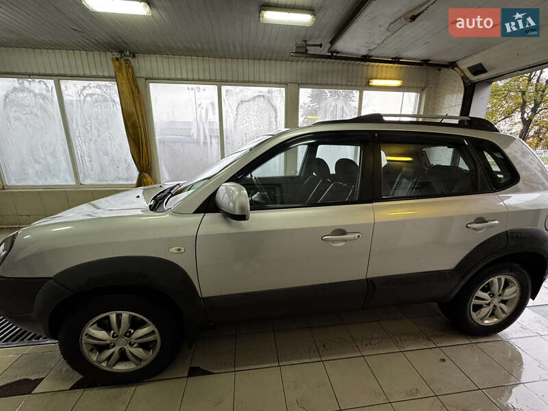 Позашляховик / Кросовер Hyundai Tucson 2013 в Києві фото 3 Позашляховик / Кросовер Hyundai Tucson 2013 в Києві