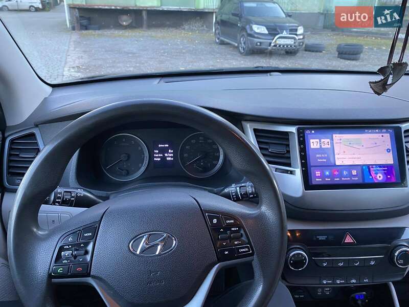 Внедорожник / Кроссовер Hyundai Tucson 2016 в Дрогобыче фото 9 Внедорожник / Кроссовер Hyundai Tucson 2016 в Дрогобыче
