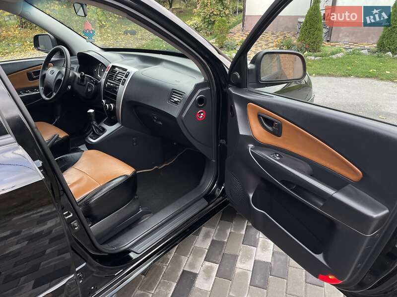 Внедорожник / Кроссовер Hyundai Tucson 2005 в Хороле фото 8 Внедорожник / Кроссовер Hyundai Tucson 2005 в Хороле