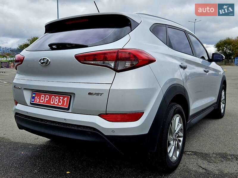 Позашляховик / Кросовер Hyundai Tucson 2015 в Дніпрі
