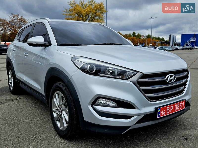 Позашляховик / Кросовер Hyundai Tucson 2015 в Дніпрі
