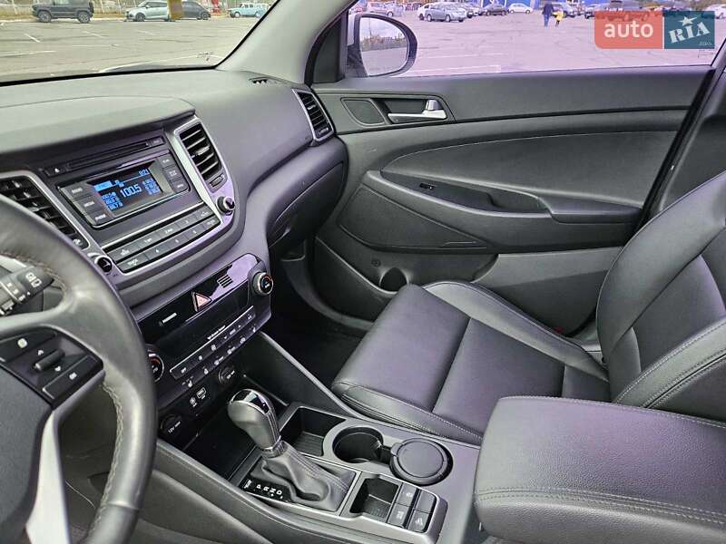Позашляховик / Кросовер Hyundai Tucson 2015 в Дніпрі