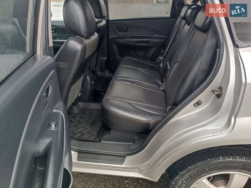 Позашляховик / Кросовер Hyundai Tucson 2006 в Харкові фото 8 Позашляховик / Кросовер Hyundai Tucson 2006 в Харкові