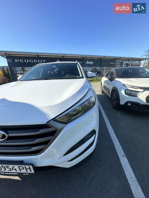 Внедорожник / Кроссовер Hyundai Tucson 2016 в Киеве фото 3 Внедорожник / Кроссовер Hyundai Tucson 2016 в Киеве