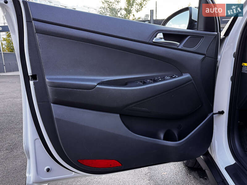 Внедорожник / Кроссовер Hyundai Tucson 2016 в Одессе фото 18 Внедорожник / Кроссовер Hyundai Tucson 2016 в Одессе