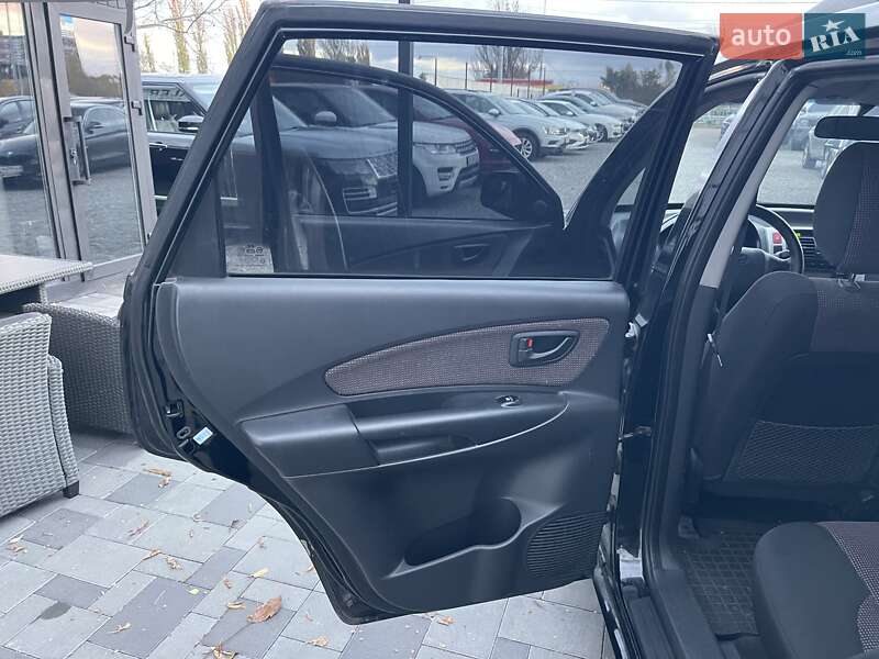 Внедорожник / Кроссовер Hyundai Tucson 2008 в Киеве фото 26 Внедорожник / Кроссовер Hyundai Tucson 2008 в Киеве