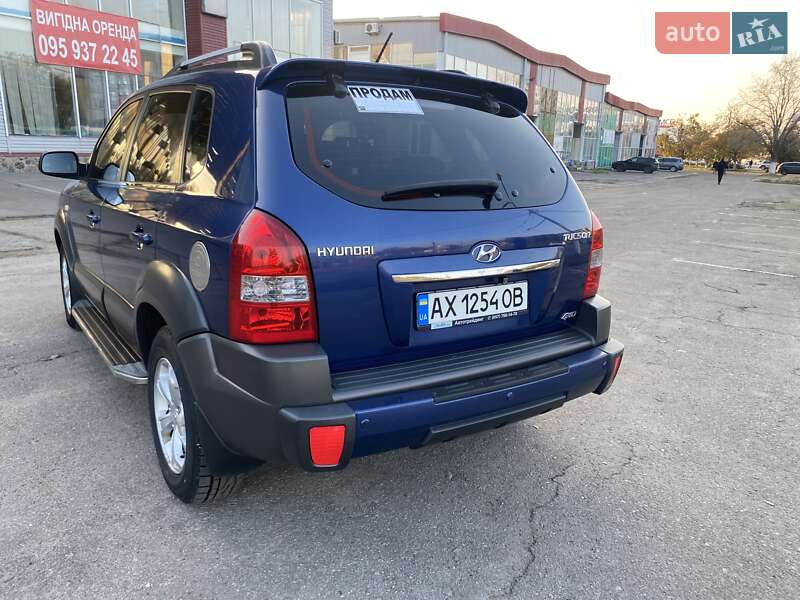 Внедорожник / Кроссовер Hyundai Tucson 2010 в Харькове