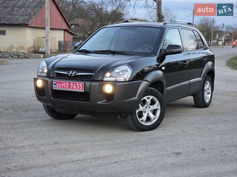 Внедорожник / Кроссовер Hyundai Tucson 2009 в Гусятине фото Внедорожник / Кроссовер Hyundai Tucson 2009 в Гусятине