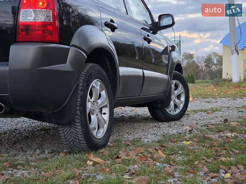 Внедорожник / Кроссовер Hyundai Tucson 2009 в Гусятине фото 28 Внедорожник / Кроссовер Hyundai Tucson 2009 в Гусятине