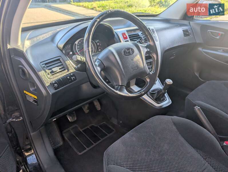 Внедорожник / Кроссовер Hyundai Tucson 2005 в Новояворовске