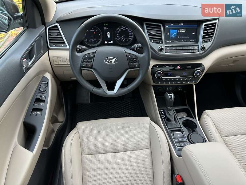 Внедорожник / Кроссовер Hyundai Tucson 2016 в Луцке