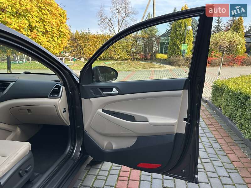 Внедорожник / Кроссовер Hyundai Tucson 2016 в Луцке