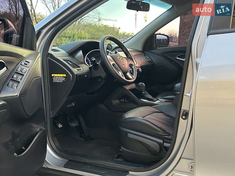 Позашляховик / Кросовер Hyundai Tucson 2014 в Тернополі