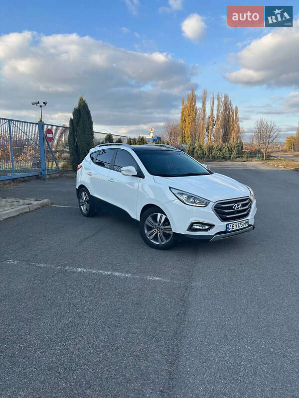 Внедорожник / Кроссовер Hyundai Tucson 2014 в Новомосковске фото 3 Внедорожник / Кроссовер Hyundai Tucson 2014 в Новомосковске