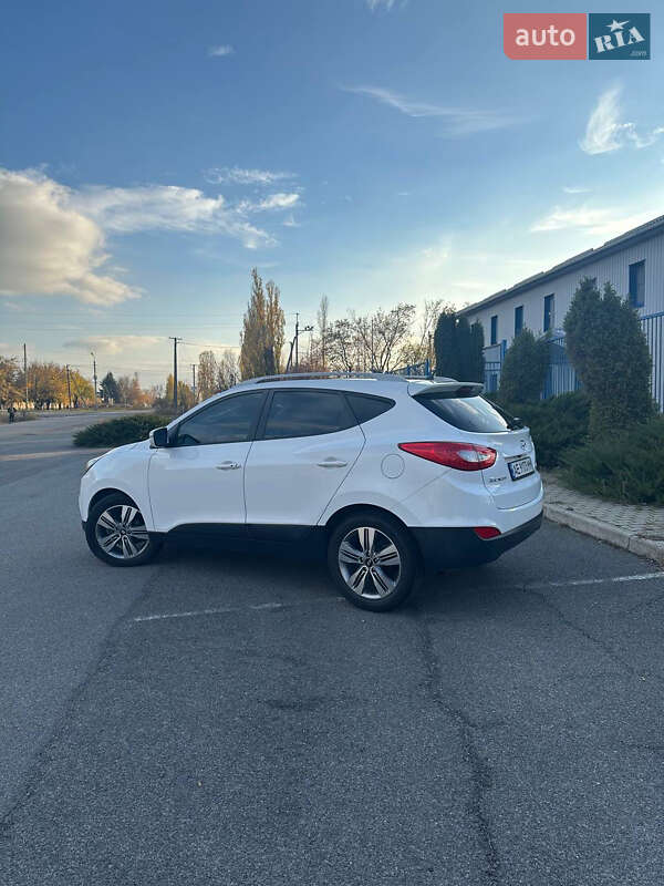 Внедорожник / Кроссовер Hyundai Tucson 2014 в Новомосковске фото 16 Внедорожник / Кроссовер Hyundai Tucson 2014 в Новомосковске