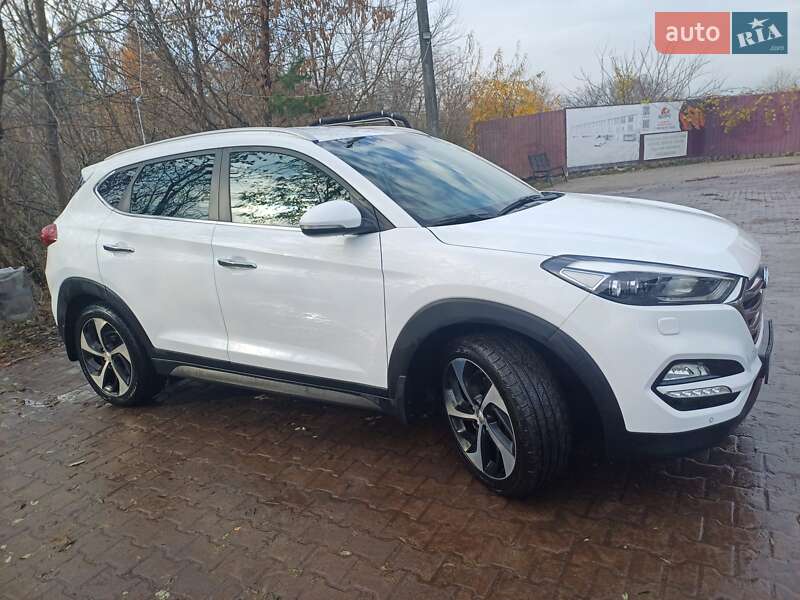 Внедорожник / Кроссовер Hyundai Tucson 2016 в Сумах