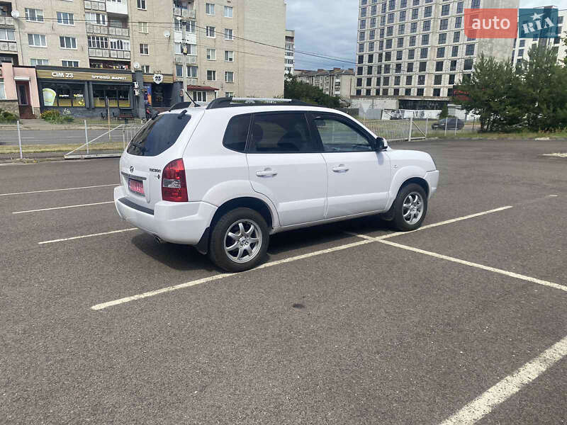 Позашляховик / Кросовер Hyundai Tucson 2009 в Ковелі