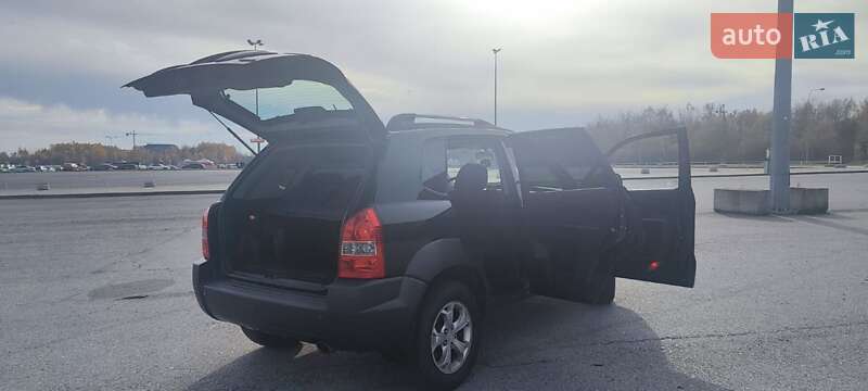 Позашляховик / Кросовер Hyundai Tucson 2008 в Львові фото 6 Позашляховик / Кросовер Hyundai Tucson 2008 в Львові