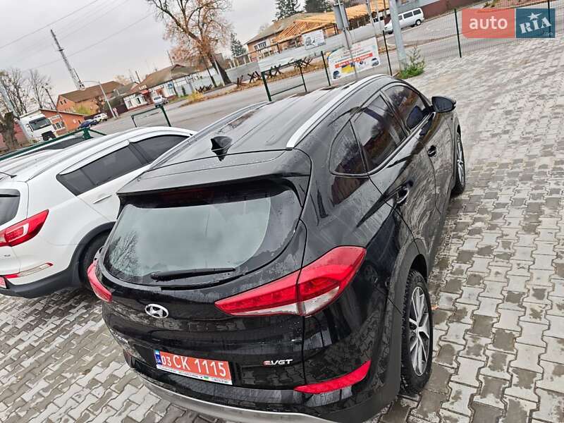 Внедорожник / Кроссовер Hyundai Tucson 2016 в Немирове