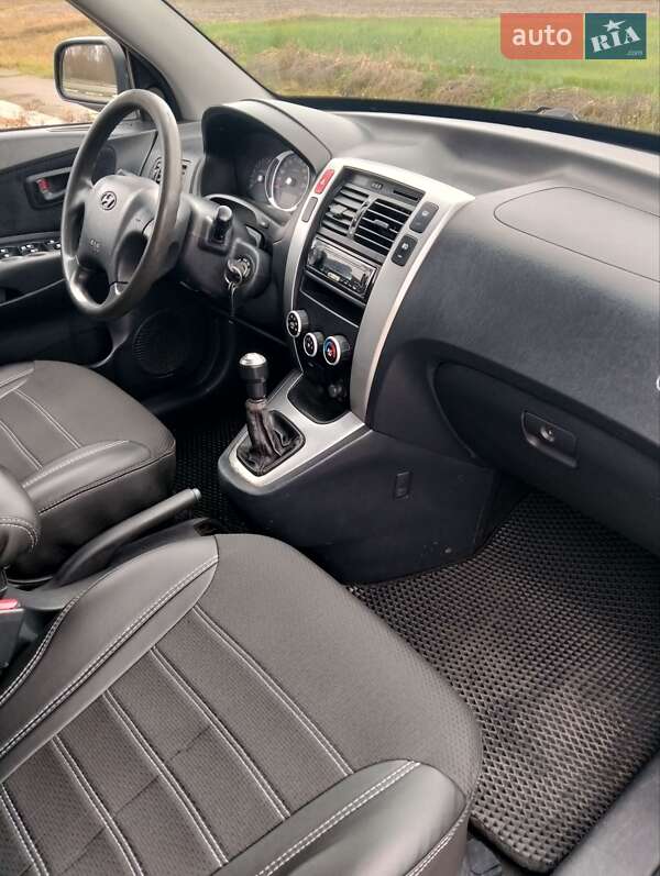 Внедорожник / Кроссовер Hyundai Tucson 2006 в Конотопе