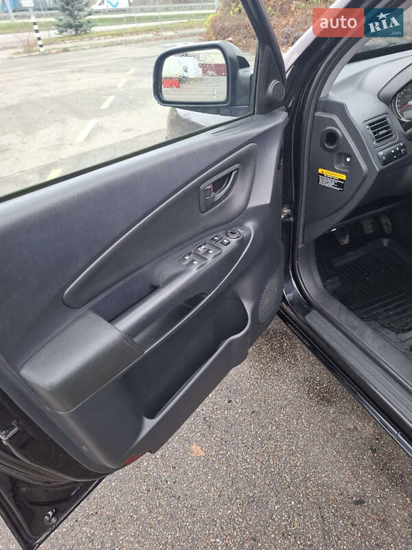 Внедорожник / Кроссовер Hyundai Tucson 2005 в Киеве фото 12 Внедорожник / Кроссовер Hyundai Tucson 2005 в Киеве