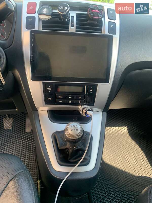 Позашляховик / Кросовер Hyundai Tucson 2006 в Тернополі фото 13 Позашляховик / Кросовер Hyundai Tucson 2006 в Тернополі