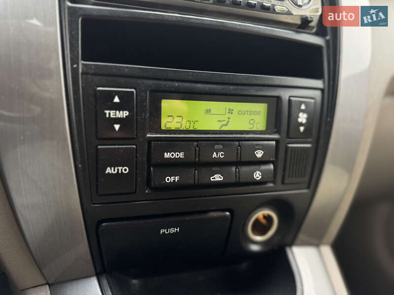 Внедорожник / Кроссовер Hyundai Tucson 2005 в Киеве фото 18 Внедорожник / Кроссовер Hyundai Tucson 2005 в Киеве