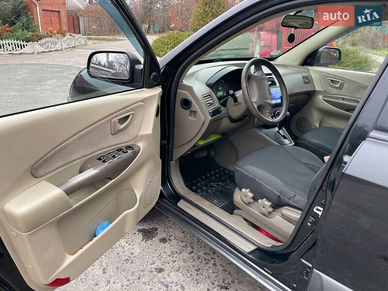 Внедорожник / Кроссовер Hyundai Tucson 2008 в Солоницевке