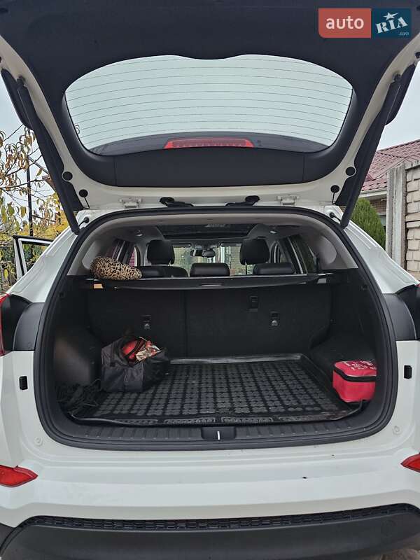 Внедорожник / Кроссовер Hyundai Tucson 2017 в Кривом Роге фото 9 Внедорожник / Кроссовер Hyundai Tucson 2017 в Кривом Роге