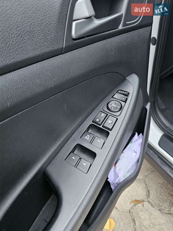 Внедорожник / Кроссовер Hyundai Tucson 2017 в Кривом Роге фото 14 Внедорожник / Кроссовер Hyundai Tucson 2017 в Кривом Роге