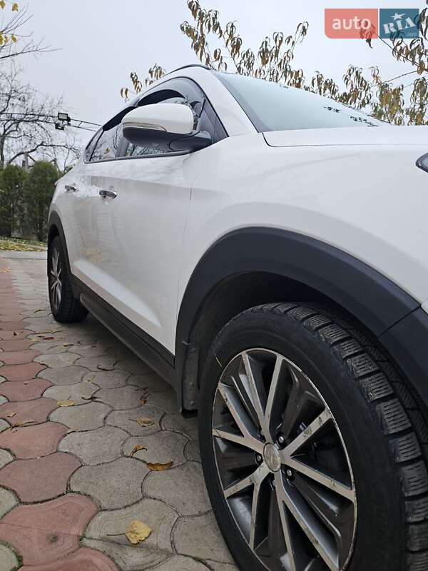 Внедорожник / Кроссовер Hyundai Tucson 2017 в Кривом Роге фото 27 Внедорожник / Кроссовер Hyundai Tucson 2017 в Кривом Роге