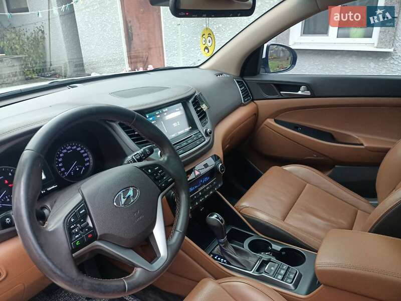 Внедорожник / Кроссовер Hyundai Tucson 2016 в Малине