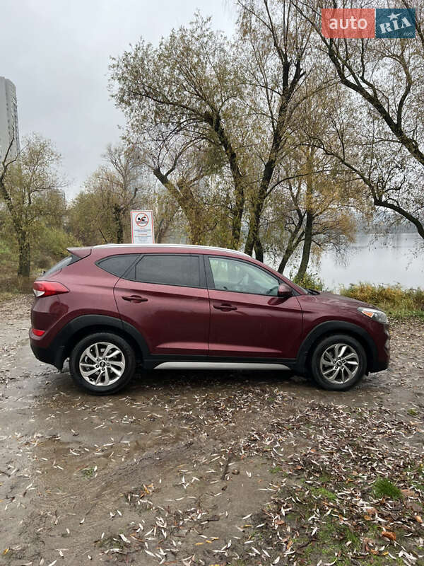 Внедорожник / Кроссовер Hyundai Tucson 2017 в Киеве