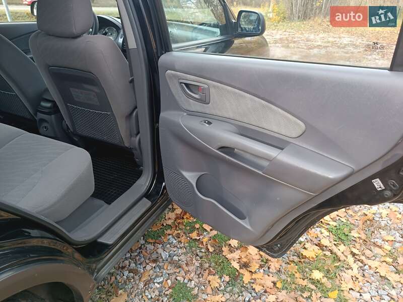 Внедорожник / Кроссовер Hyundai Tucson 2005 в Харькове фото 15 Внедорожник / Кроссовер Hyundai Tucson 2005 в Харькове