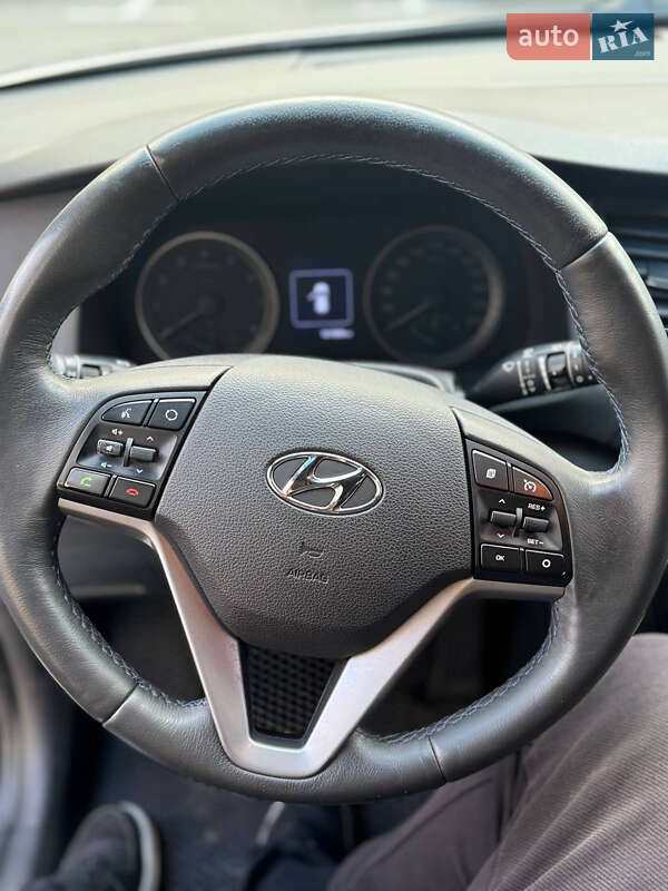 Внедорожник / Кроссовер Hyundai Tucson 2016 в Киеве