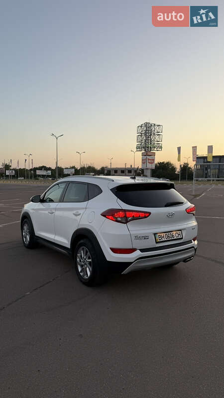 Внедорожник / Кроссовер Hyundai Tucson 2016 в Одессе