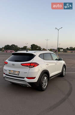 Внедорожник / Кроссовер Hyundai Tucson 2016 в Одессе