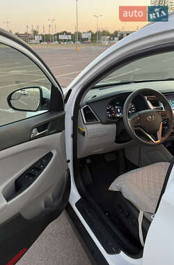 Внедорожник / Кроссовер Hyundai Tucson 2016 в Одессе