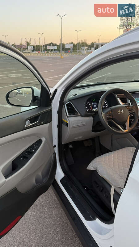 Внедорожник / Кроссовер Hyundai Tucson 2016 в Одессе