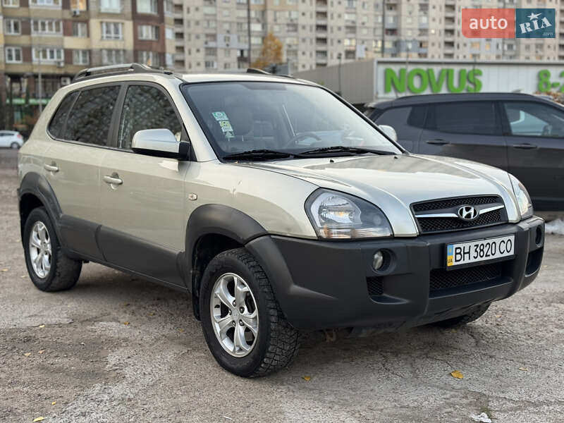 Внедорожник / Кроссовер Hyundai Tucson 2009 в Киеве фото Внедорожник / Кроссовер Hyundai Tucson 2009 в Киеве