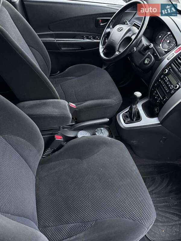 Внедорожник / Кроссовер Hyundai Tucson 2008 в Мене фото 4 Внедорожник / Кроссовер Hyundai Tucson 2008 в Мене