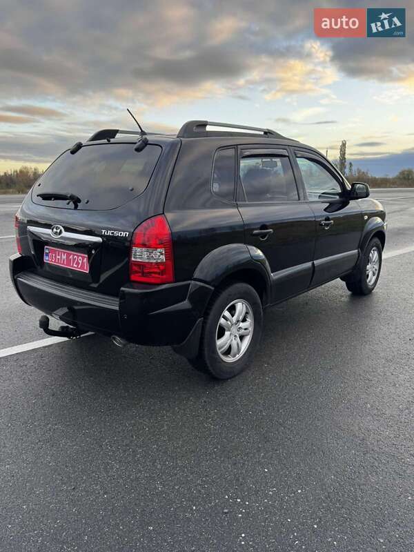 Внедорожник / Кроссовер Hyundai Tucson 2008 в Мене фото 18 Внедорожник / Кроссовер Hyundai Tucson 2008 в Мене