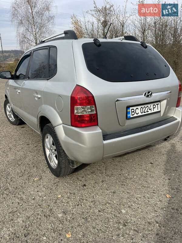 Внедорожник / Кроссовер Hyundai Tucson 2008 в Новом Роздоле