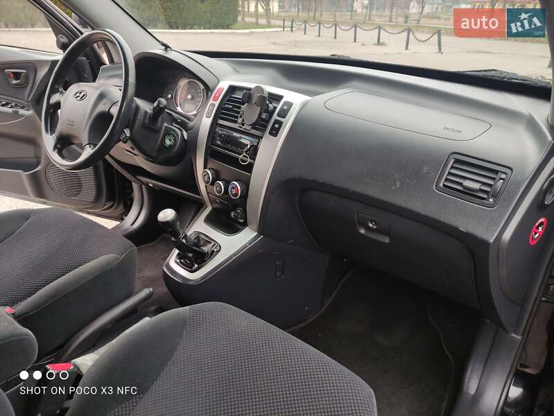 Внедорожник / Кроссовер Hyundai Tucson 2007 в Змиеве фото 21 Внедорожник / Кроссовер Hyundai Tucson 2007 в Змиеве