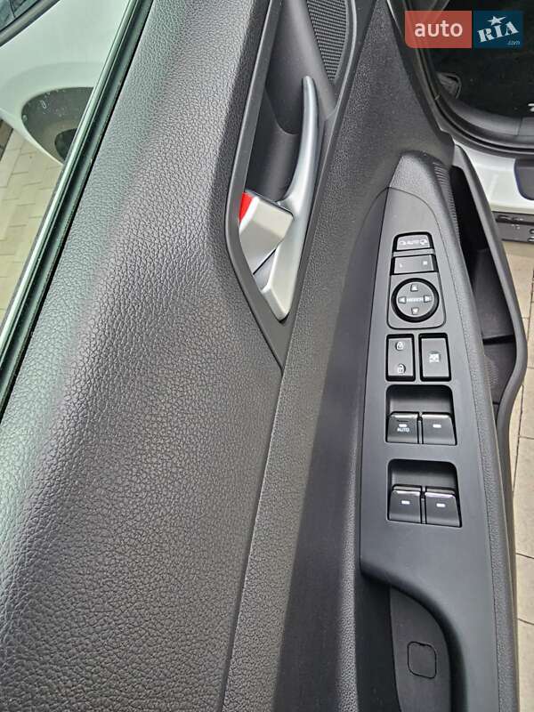 Внедорожник / Кроссовер Hyundai Tucson 2017 в Киеве